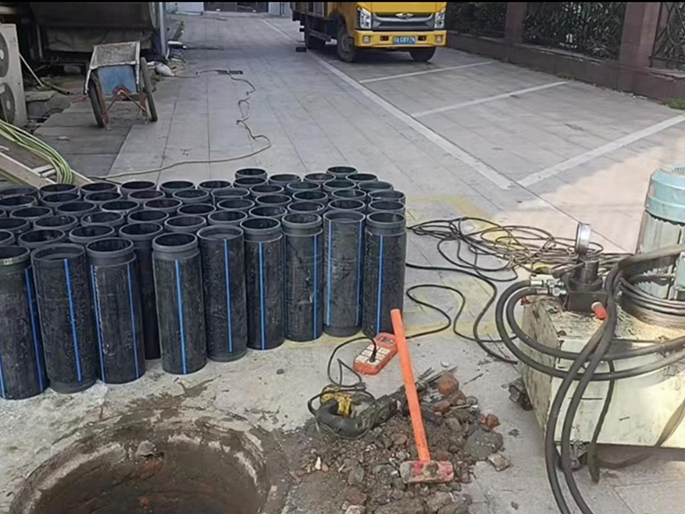 榆阳PE置换管厂家 DN315置换管 非开挖管短管置换